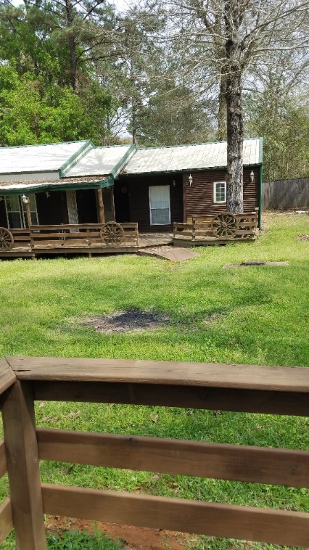 Lucedale Apartment: 138 Sherwood Drive