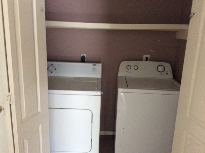 Mission Apartment: 4008 N Inspiration Rd