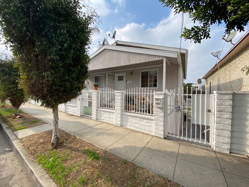 Los Angeles Multiplex: 125 N Westlake Ave.