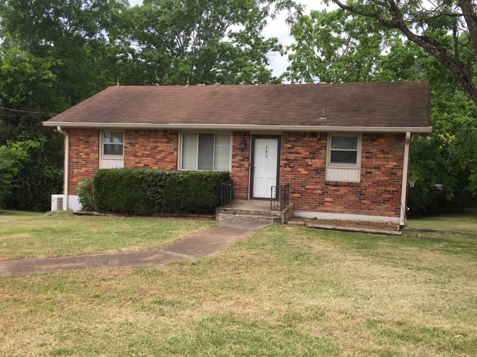 Hendersonville House: 103 Cranwill Dr.