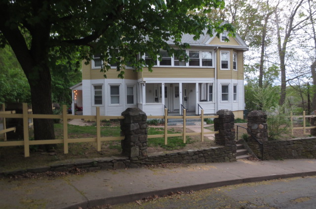 MANCHESTER Townhome: 12 ARCH ST