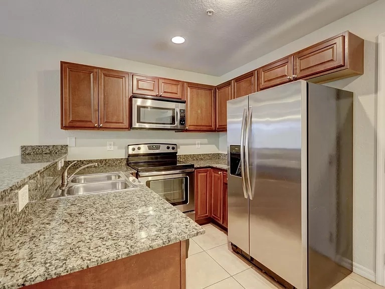 Stuart Townhome: 5273 SE Jennings Ln