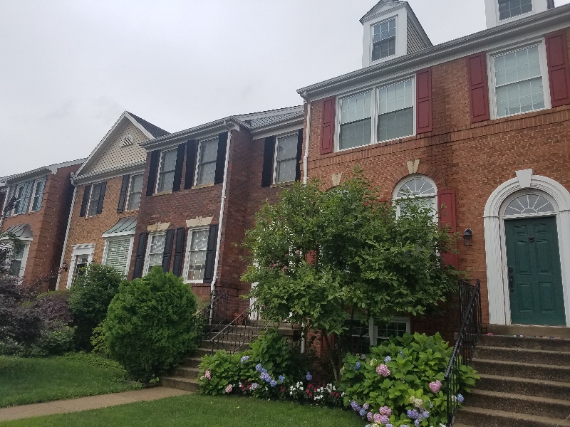 Sterling Townhome: 20945 Sandstone Square