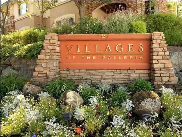 Roseville Condo: 701 Gibson Dr.