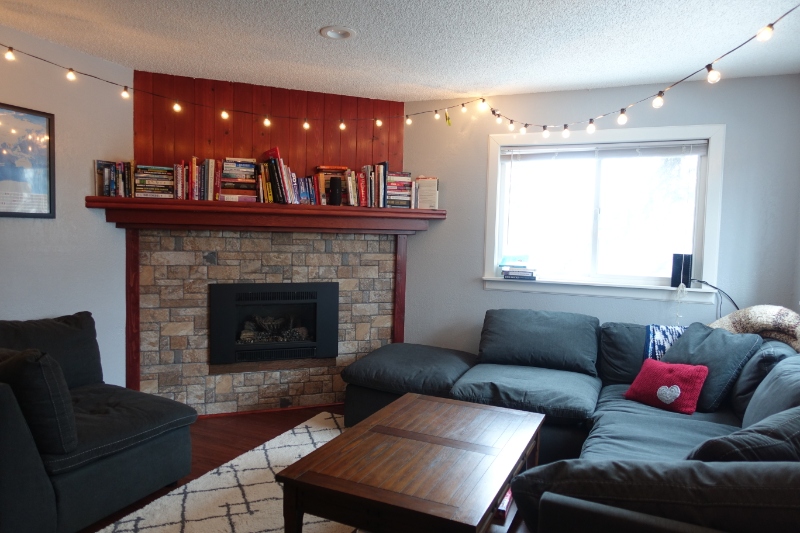 Anchorage Multiplex: 8807 Washburn