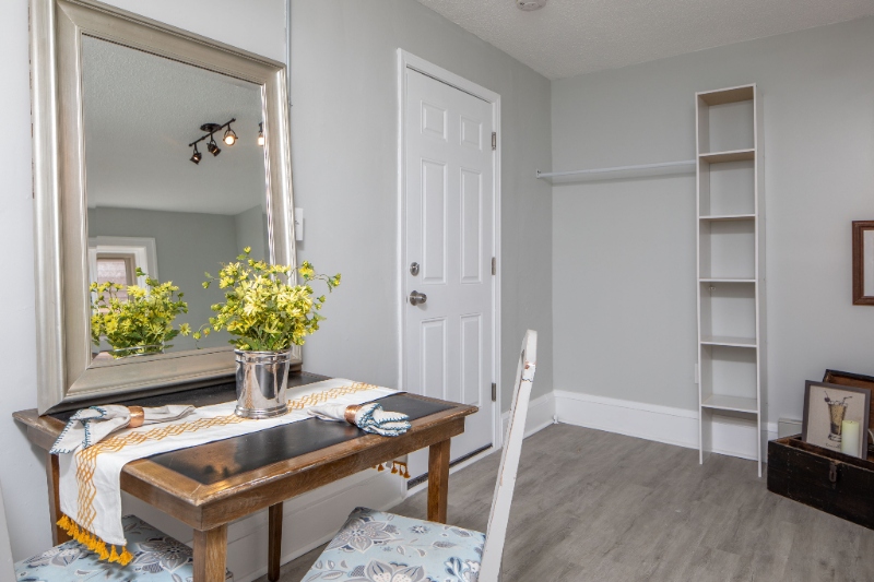 Cleveland Apartment: 8302 Lake Ave