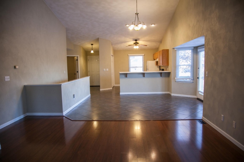 Glen Carbon Townhome: 33 Old Orchard Lane