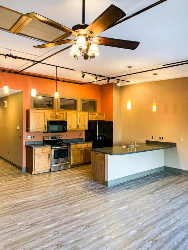 Salina Apartment: 116 N Santa Fe Ave