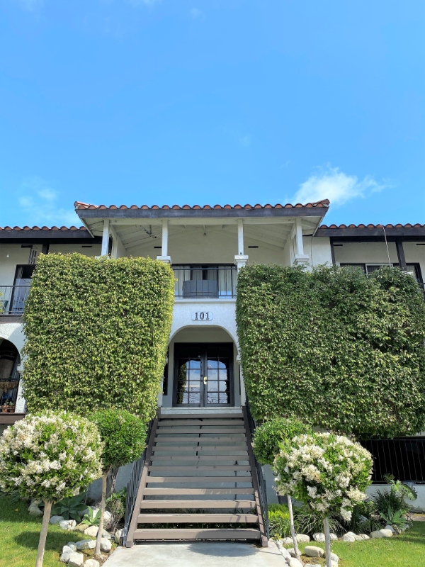 San Clemente Apartment: 101 W Canada