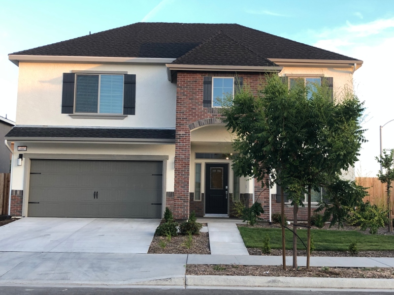 Visalia House: 2047 W Sunnyview St.