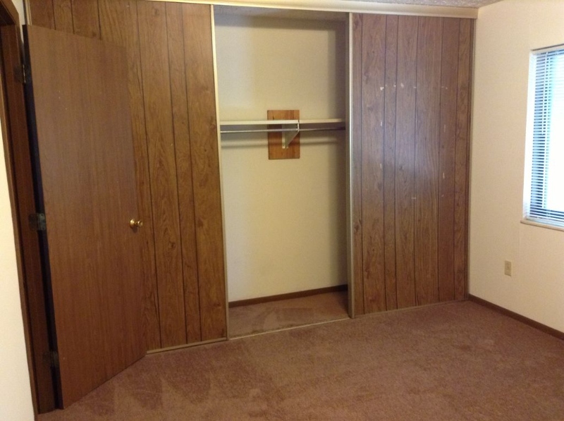 Barberton Multiplex: 624 E Hopocan Ave