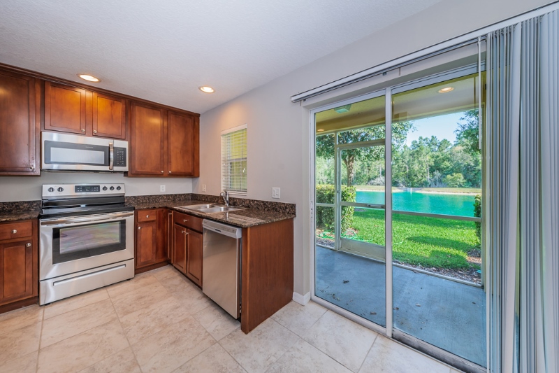 Tampa Townhome: 9536 Charlesberg Dr