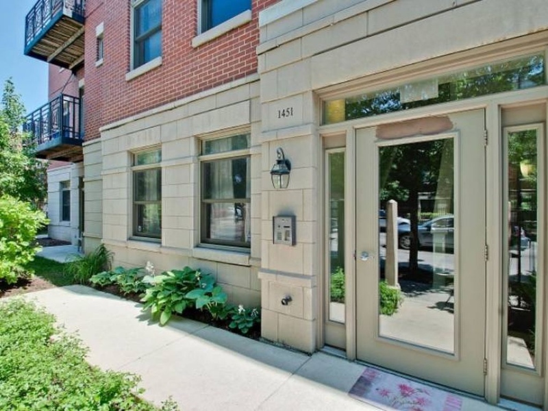 Chicago Apartment: 1451 S Halsted St