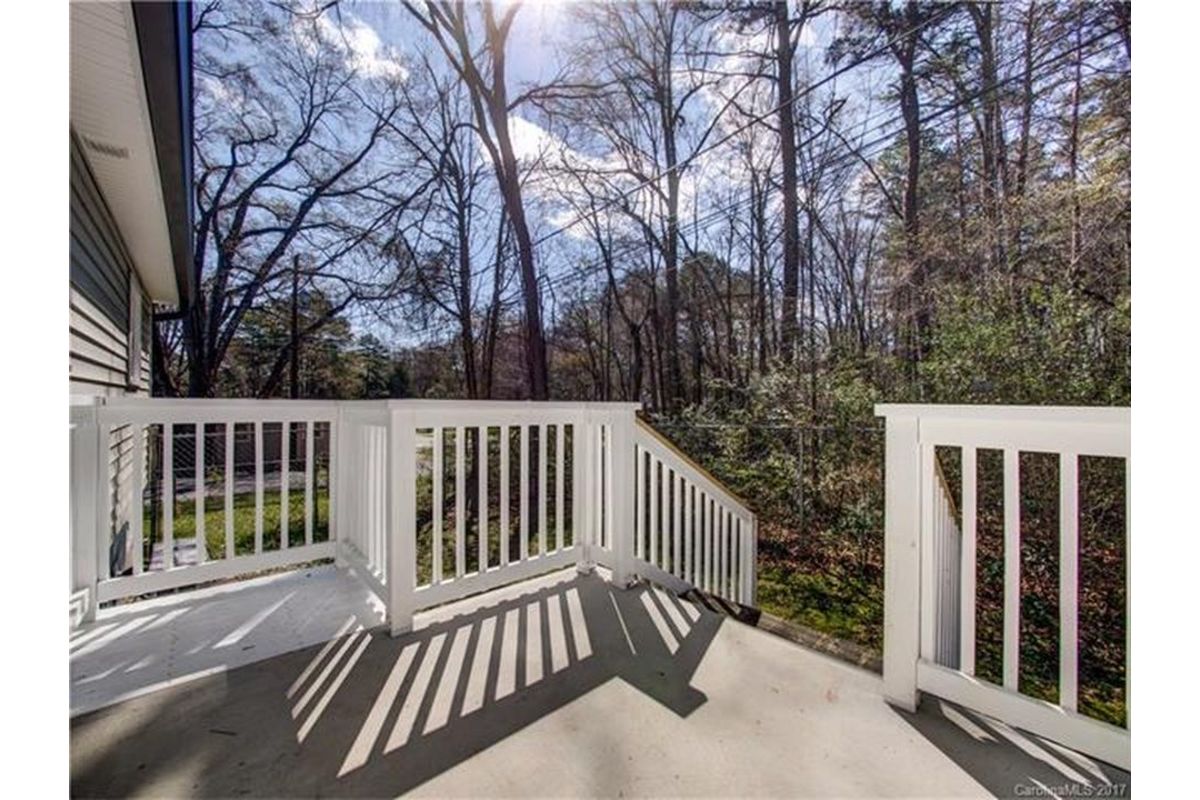 Dallas Multiplex: 305 S Spargo St