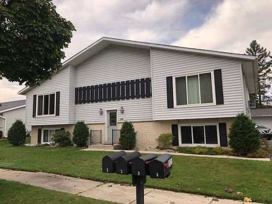 Sheboygan Apartment: 1528 N 35th St