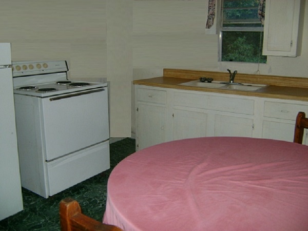 Tyler Apartment: 1937 Cotten Rd Apt G