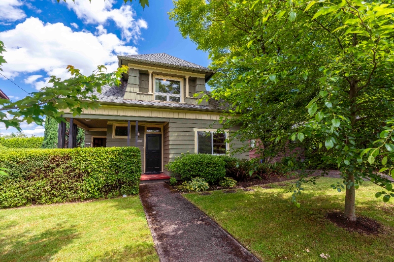 Portland Other: 5932 SE Milwaukie Ave