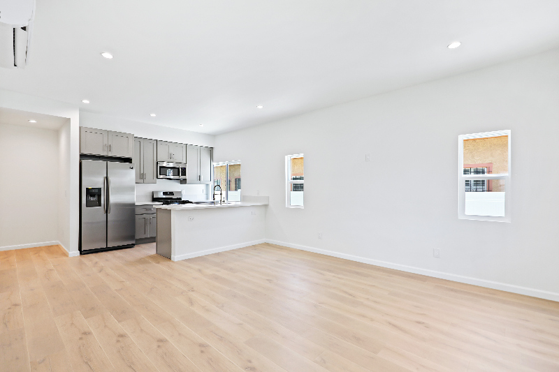 Los Angeles Multiplex: 5234 W 20th St