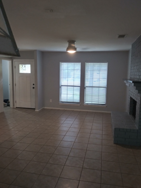 Spring House: 11 Redberry Ct