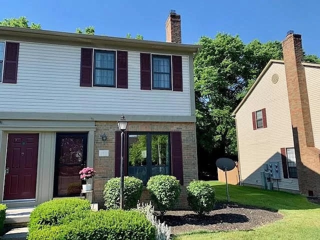 Dublin Condo: 183 Blakeford Dr