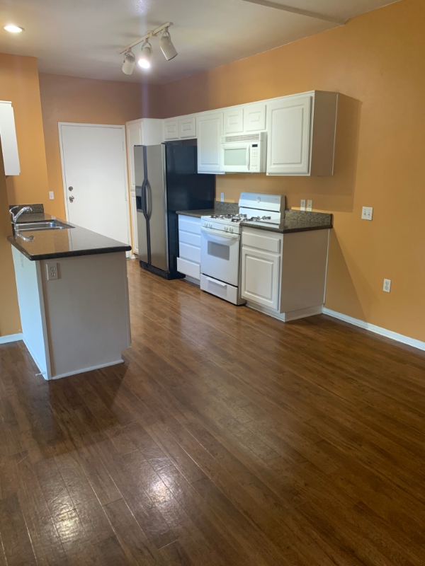 Santa Clarita Condo: 20000 Plum Canyon Rd.