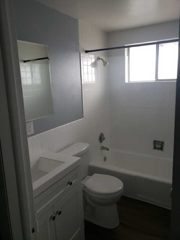 Longmont Apartment: 1637 Kimbark