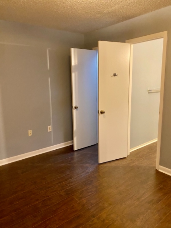 Raleigh Condo: 1431 Collegiate Circle