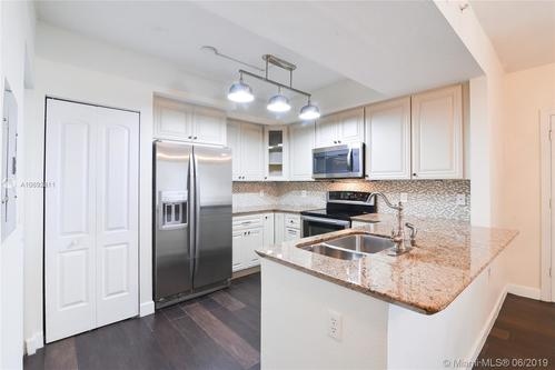 Hollywood Condo: 1830 Radius Dr