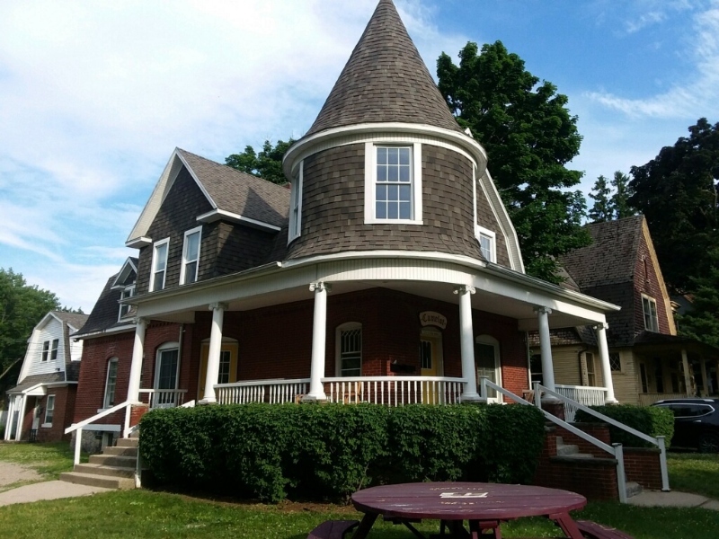 Mount Pleasant Multiplex: 701 S University St