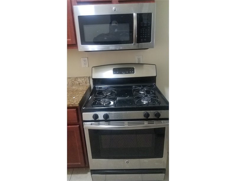 Chicago Apartment: 7937 S Wood St