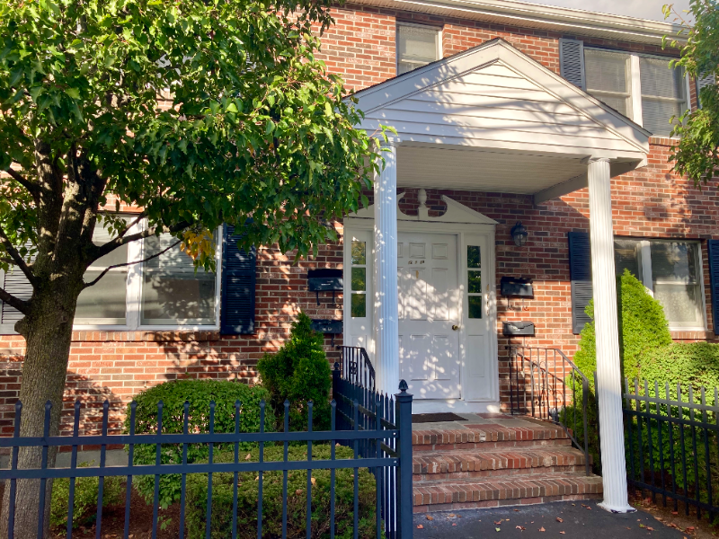 Waltham Apartment: 14 Cutter St