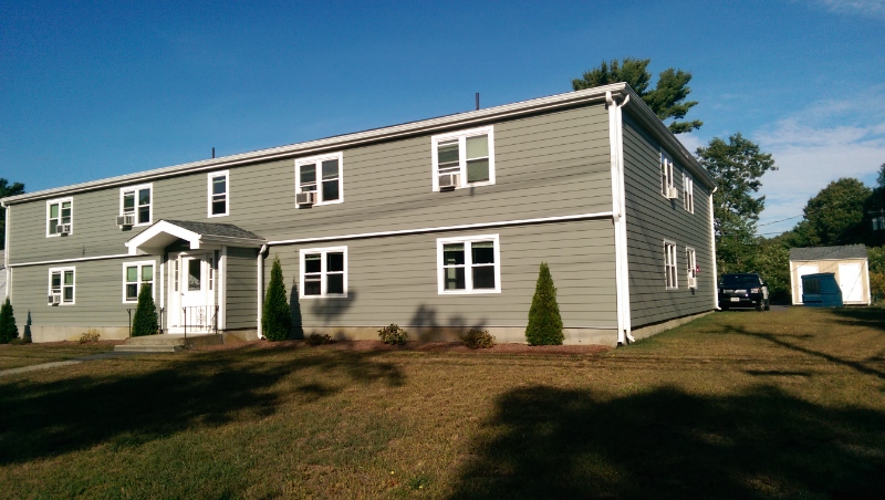 Middleboro Apartment: 17 Anderson Ave