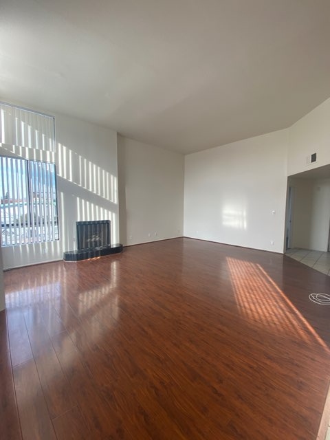 Studio City Condo: 4343 Whitsett Ave