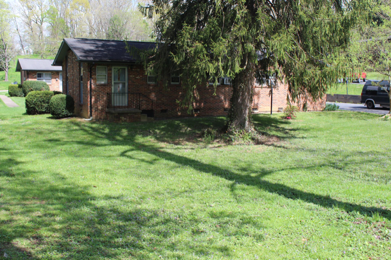 Johnson City Apartment: 1401 South Roan St #2