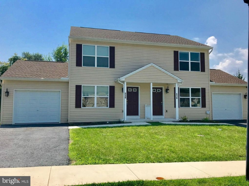 Enola Townhome: 518 Dakemich Ct