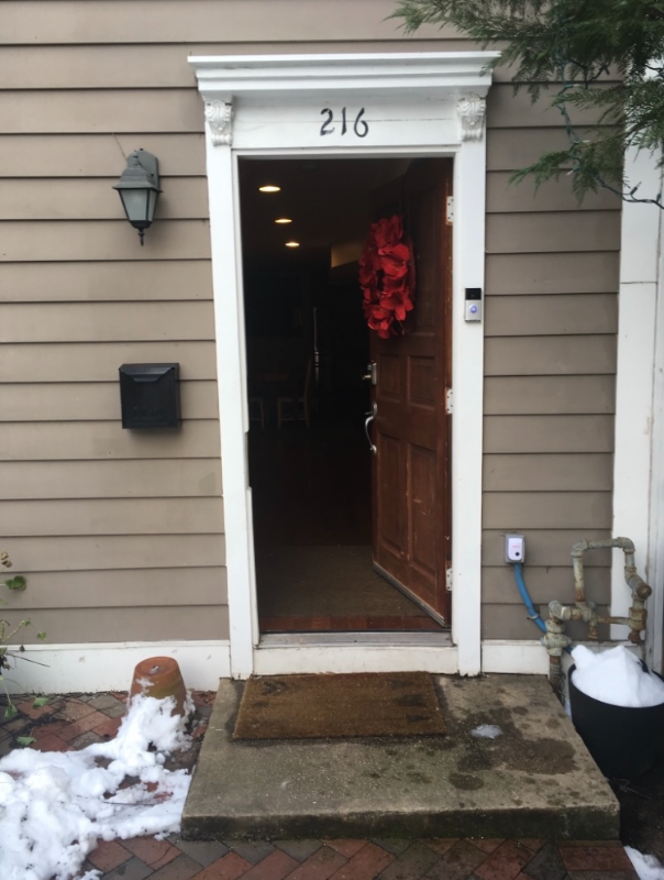 Washington Townhome: 216 9th St SE