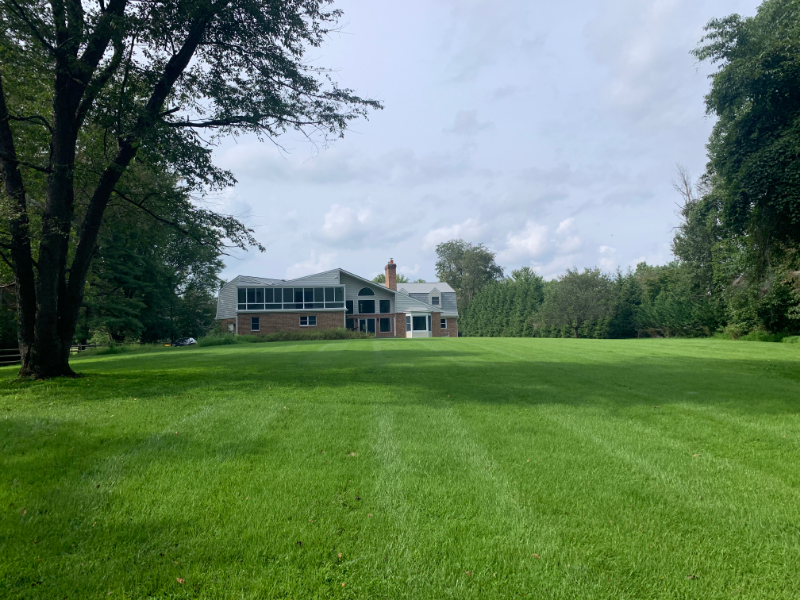 Gaithersburg House: 13216 Chestnut Oak Dr