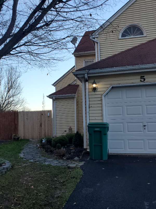 Freehold Townhome: 5 Kilmer Ct