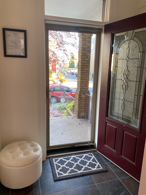 Washington Apartment: 115 17th St SE