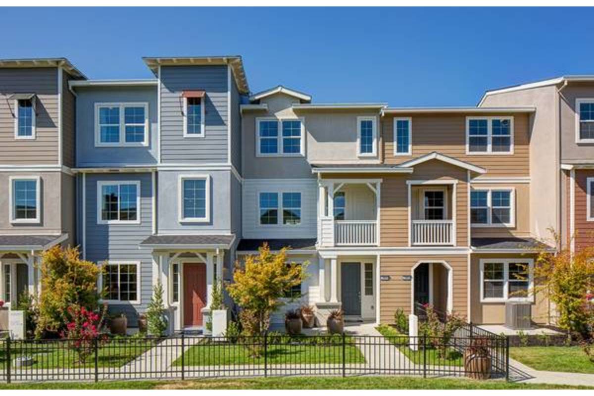 Richmond Townhome: 706 Jetty Dr