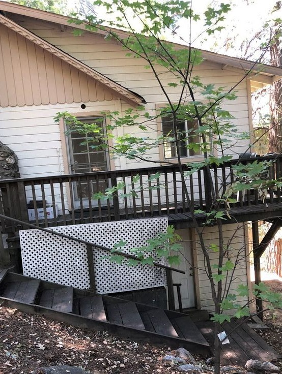 Crestline House: 976 Berne Dr