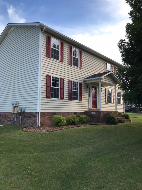 Columbia Multiplex: 523 Woods Dr