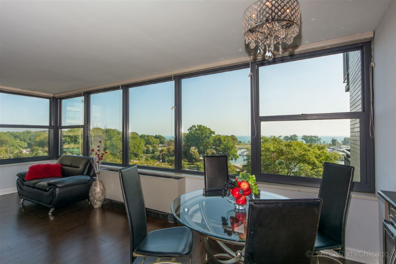 Chicago Apartment: 3440 N Lake Shore drive
