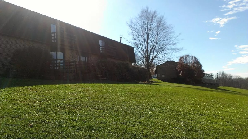 Bristol Apartment: 17041 Wilby Ln