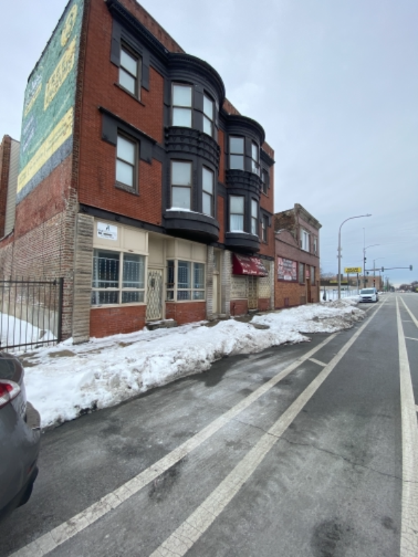 Chicago Apartment: 615 E Pershing Rd