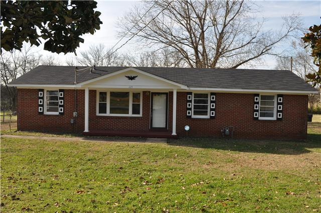 Columbia House: 115 Oak Park Dr, Columbia TN