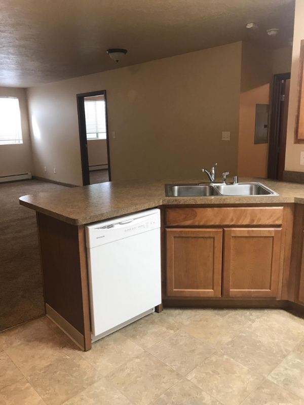 Great Falls Apartment: 1420 36th Ave NE