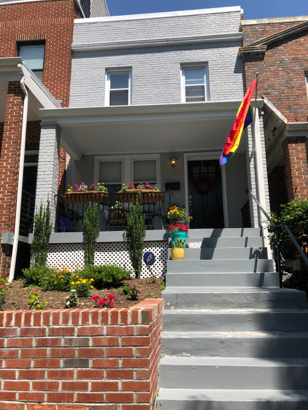 Washington House: 924 15th St SE, Washington DC