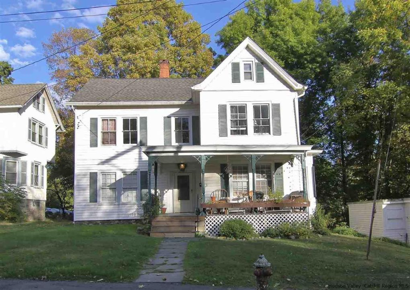 New Paltz House: 14 Wurts Ave.