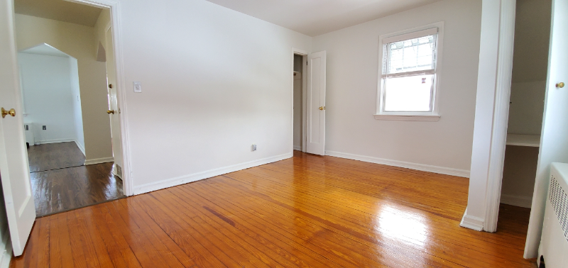 Totowa Apartment: 70 Hobart Pl